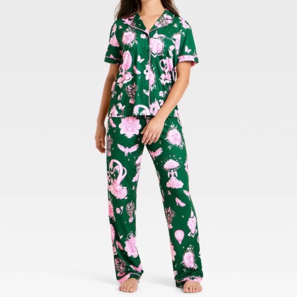 Wicked x Katie Kime Women's Small Graphic Pajama Set Green